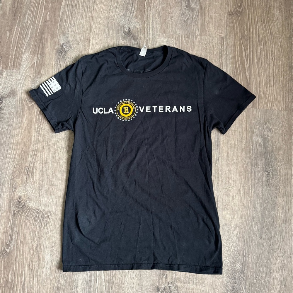 T-Shirt UCLA Veterans Black American Flag Military Tee | Medium